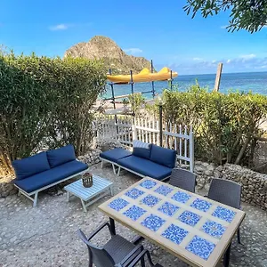  Vakantiehuis Dimore Di Mare - Beachfront Italië