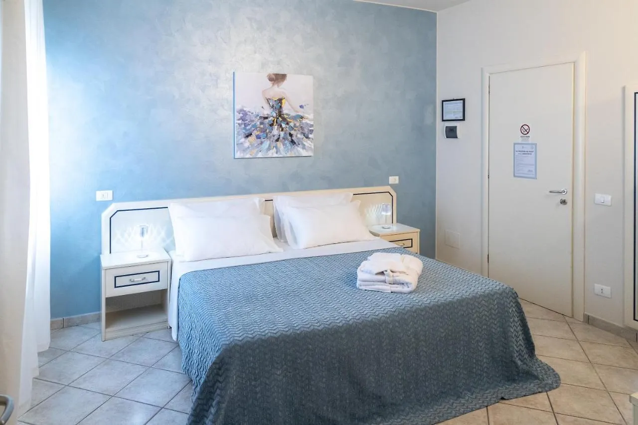 La Maison Du Port Lazise Guest house